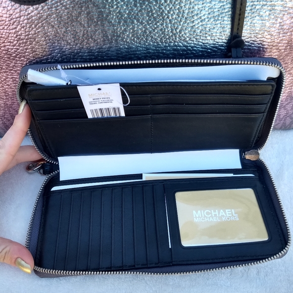 Sold Rare Michael Kors Hologram Continental Wallet - Picture 15 of 16